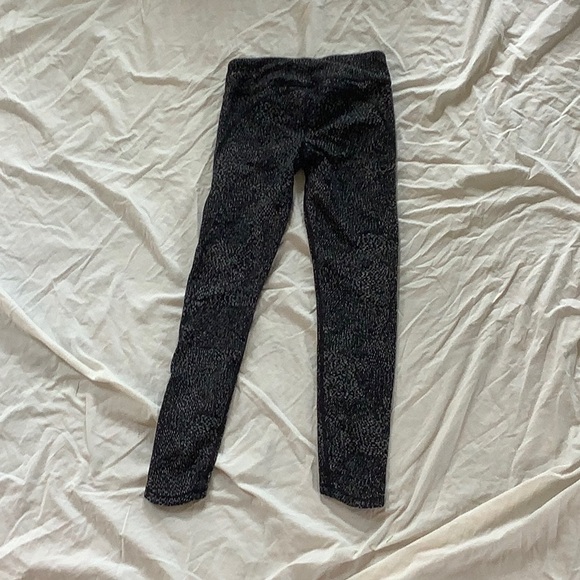 Girls Athleta leggings - Picture 2 of 3